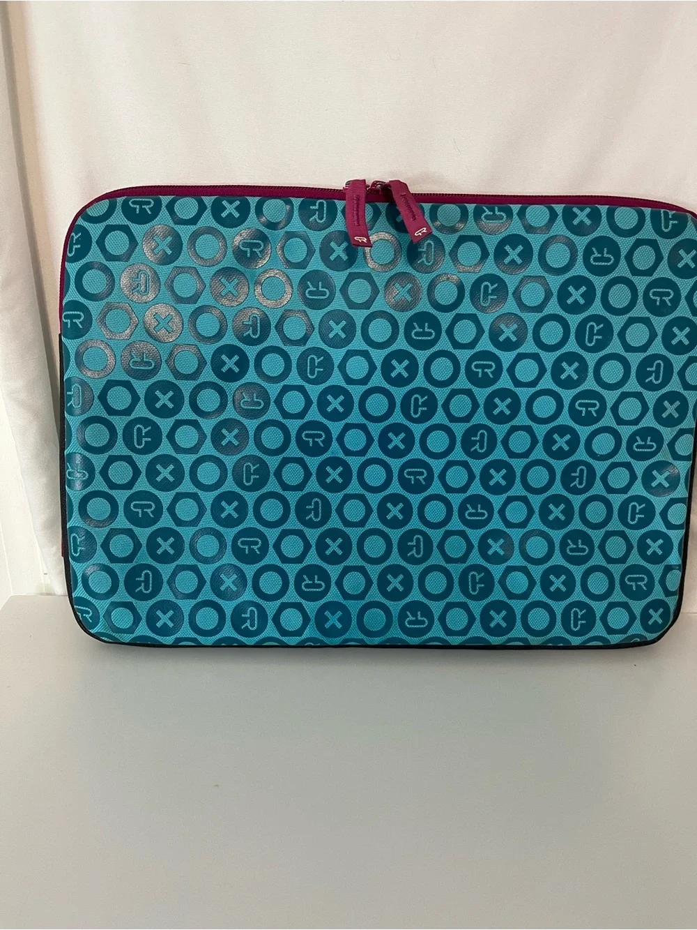 Incase Teal Pattern Tablet Sleeve with Magenta Trim